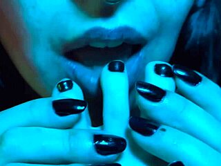 我知道你爱我柔软痒痒的脚同时深喉吞咽