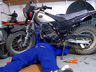 Alina Rose in a hardcore amateur scene