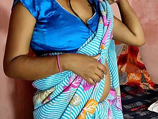 Bhabhi und Devar tauchen in heißen Hindi-POV-Rollenspiel ein. College-Lesben-Vibes heizen Solo-Spiel auf!