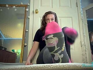 Hello Xvideos, featuring a milf housewife with tattooed feet and ripped clothes