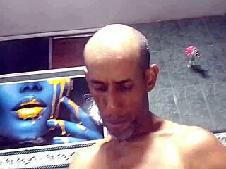 Ik neukte mijn stiefdochter en spoot in haar kut?