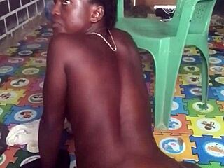 Crazy Bitch Twerks Naked Then Fucks Dildo