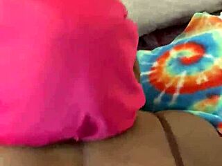 pregnant ebony girlfriend creams on dick