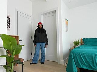 All natural big titty stepsis lets me cum on her tits - Roxie Sinner