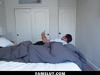 Horny stepsis, want muff dive before daddy catches?