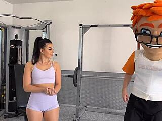 Sentadillas sudorosas y embestidas profundas con Gal Ritchie 😏