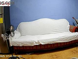 大屁股拉丁熟女内衣后台准备开操