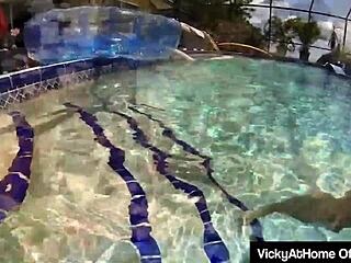 Blonde Vicky Vette Cumshot!