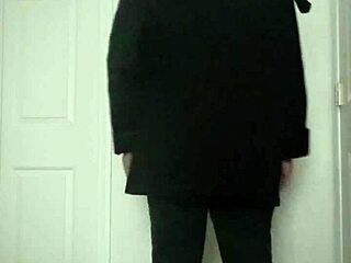 Wow! Arm stretching looks just like masturbating!