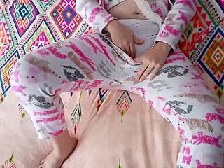 Latina feels ignored by husband, enjoys best friend's cum.