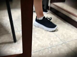 Upskirt Of Nympho Mexican Secretary Without Panties