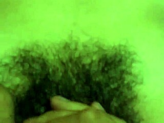 Watch Pinoy Jakol give a handjob!