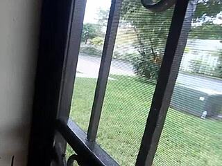 blondie esmi lee sucking bbc outside for neighbors 😏