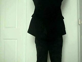 Wow! Arm stretching looks just like masturbating!