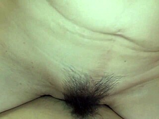 เย็ดสาวสวยญี่ปุ่นแม่ในรองเท้าส้นสูงและรองเท้า