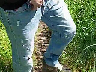 Real Outdoor Deepthroat Blowjob Behind The Scenes