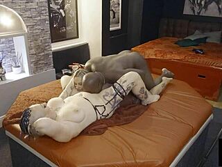 Jay Playhard Experiences Eva May and Livie Blainn in Threeway