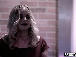 Codi Vore Picked Up At Club For Hotel Room Roleplay