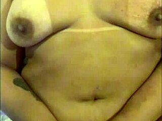 Ele me viu fodendo com brinquedos sexuais e me fodeu?