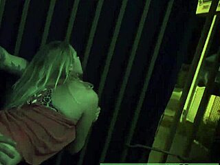 Sklavin kriegt harten BDSM Anal-Gangbang