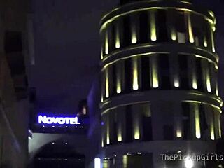 Euro teen gives double blowjob in threesome