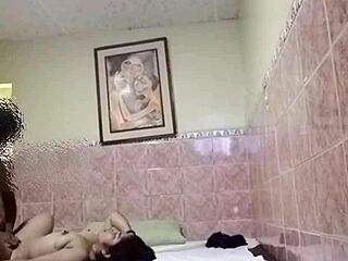 Me encontr� con mi ex y nos fuimos cojer mientras el cornudo esperaba en casa ricos orgasmos