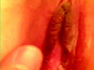 Amateur Asian girlfriend fucks with friend for fun