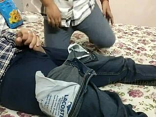 यंग स्टेप सिस्टर वॉयरिस्टिकली लंड चूस रही है