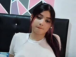 Atriz porno chupa padrasto em casa real