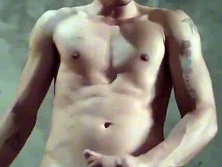 Solo session with plenty of cum.