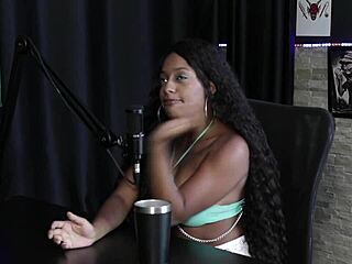 TEEN COSPLAY MENAGE WITH BISEXUAL ACTION