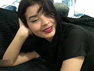 mamada sensual con paja rapida por hermosa latina. quieres ver?