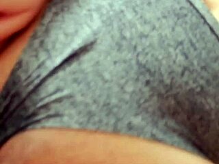 zorra gets wet and sends sexy video to her guy 😈