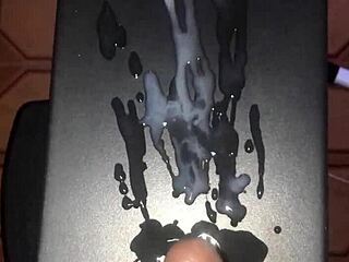 Amateur Solo Cumshot