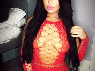 Slutty British Girlfriend Gives Blowjob And Squirts!