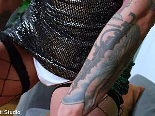 Beautiful MILF Lana Banana takes first double anal 😲