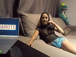 Irma Gêmea Da Mini Puta De Floripa Passou Pelo Teste Do Sofa