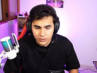 i'm latina colombian streamer fuckin live with creampie