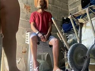 18letá platí nájem cumem na kozech