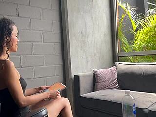 アビー・カーターが患者を誘惑してガチマンコピストン