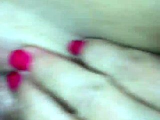 Amateur uses toy for cumshot.