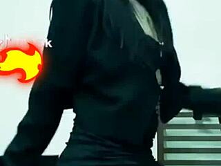 tik tok girls shaking their asses