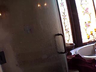 Redhead faye pleases brunette victoria