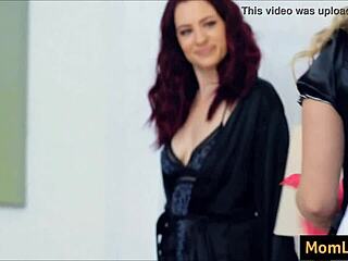 good step daughters helping stepmom with chores.