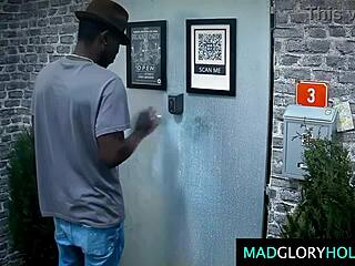 Check out this 4 on 1 anonymous fucking party with a blonde 😈