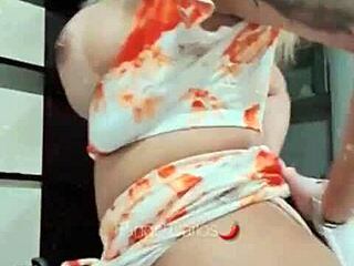 Morena Gostosa Provocando com Tetas Deliciosas