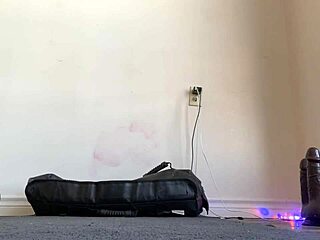 Sexy Girl Stephanie James' Tootsie Roll Ass