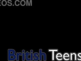 蓝发另类护士诊室伺候你鸡巴