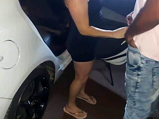 انتهيت على أزباب غريبة في الحديقة وكوكولدي يحب يتفرج.