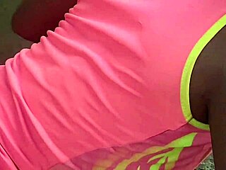 丰满胖妞超馋长屌激烈狂操骚逼！